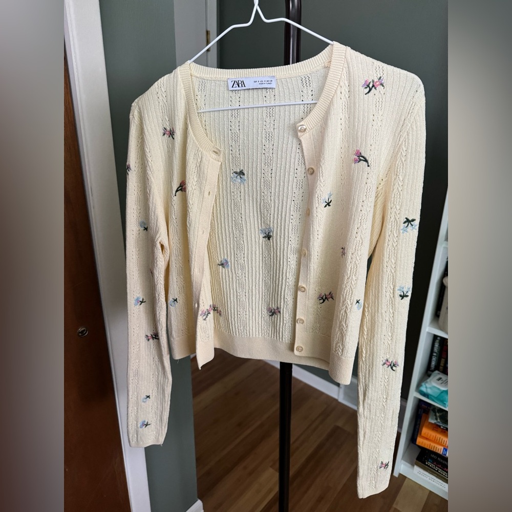 Zara Cardigan - pastel yellow with floral print size small